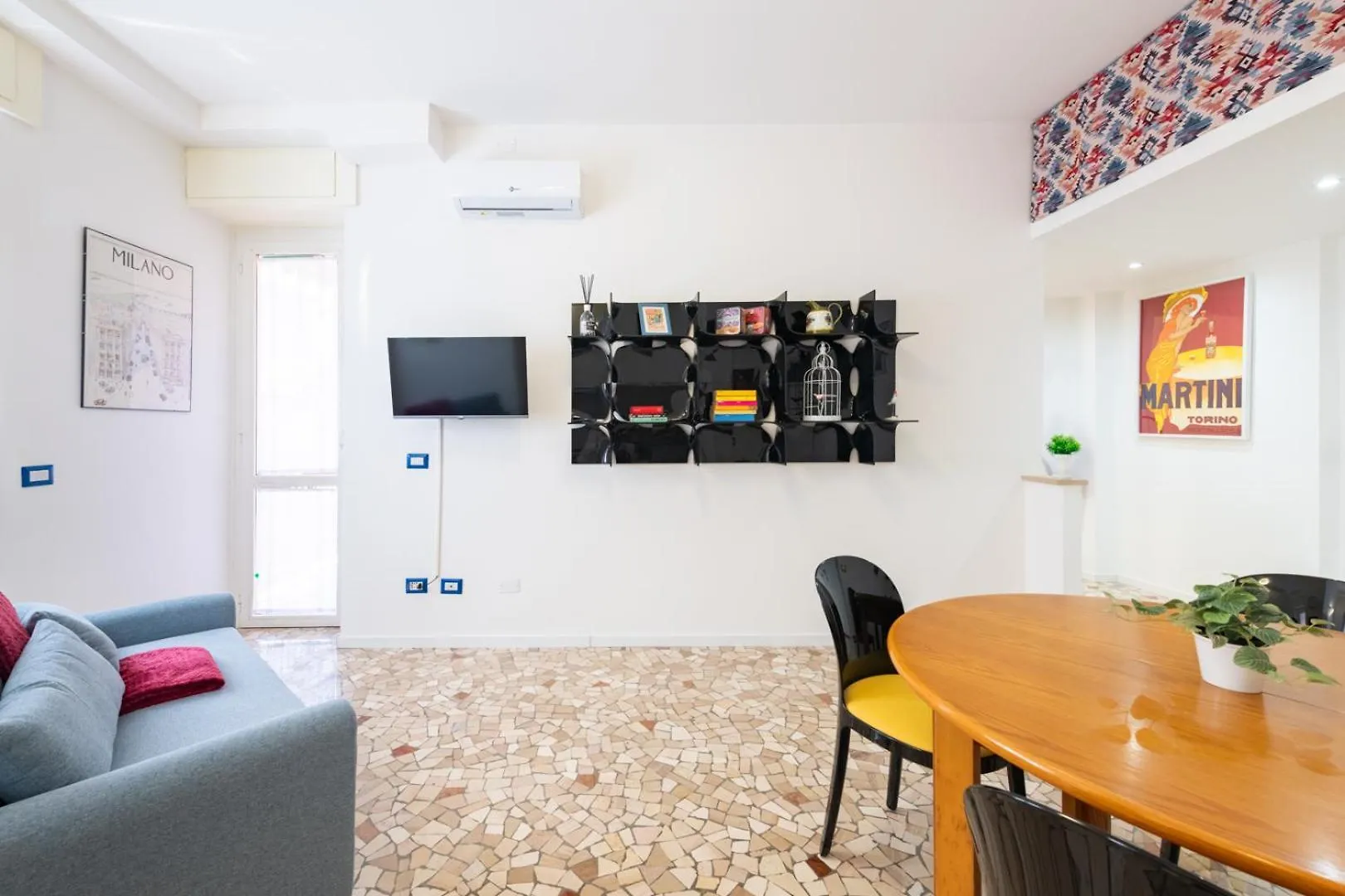Metro M3 - 10 Min Duomo - Cozy Apt W Balcony And Ac Milano